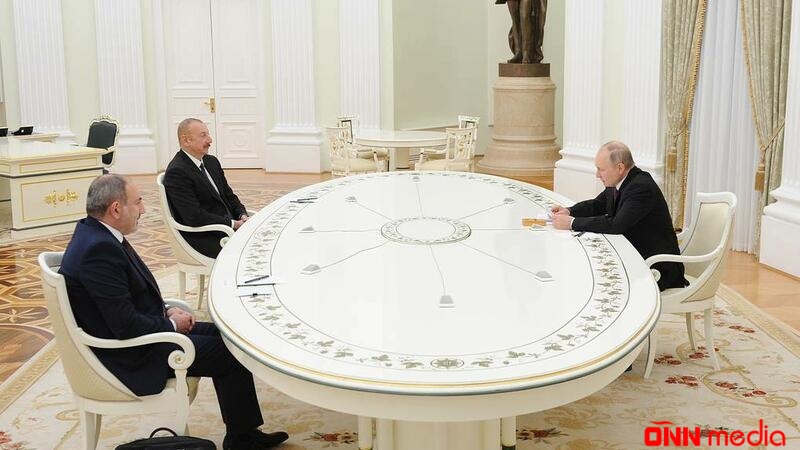 İlham Əliyev, Paşinyan və Putinin görüşü davam edir