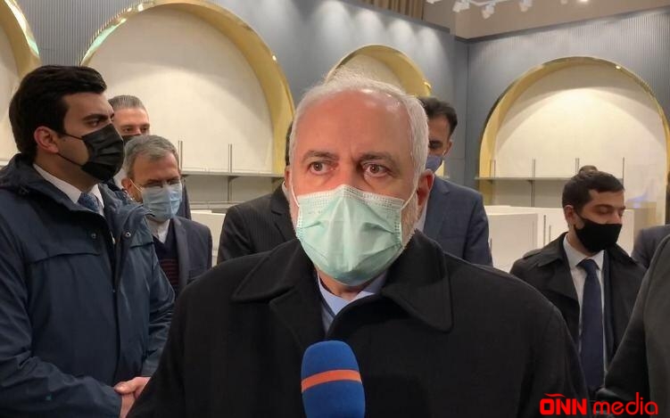 Cavad Zәrif Bakıya gəldi