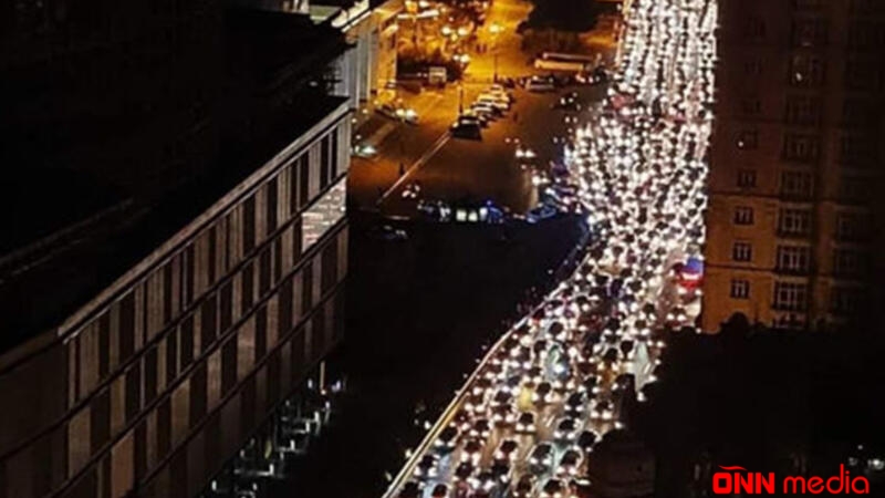 Bakıda böyük tıxac yarandı