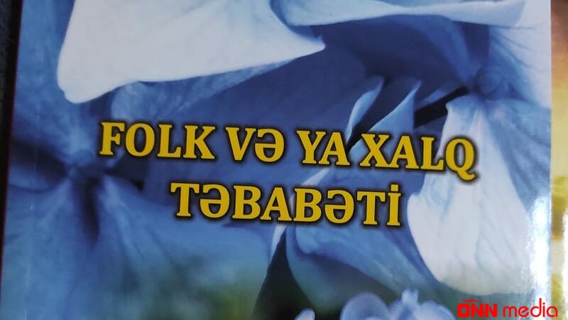 Firəngiz Rüstəmova növbəti kitablarını təqdim etdi