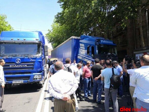 Onlarla əsgər meyiti zirzəmidə: Ermənistanda RÜSVAYÇI FAKT üzə çıxdı - FOTO