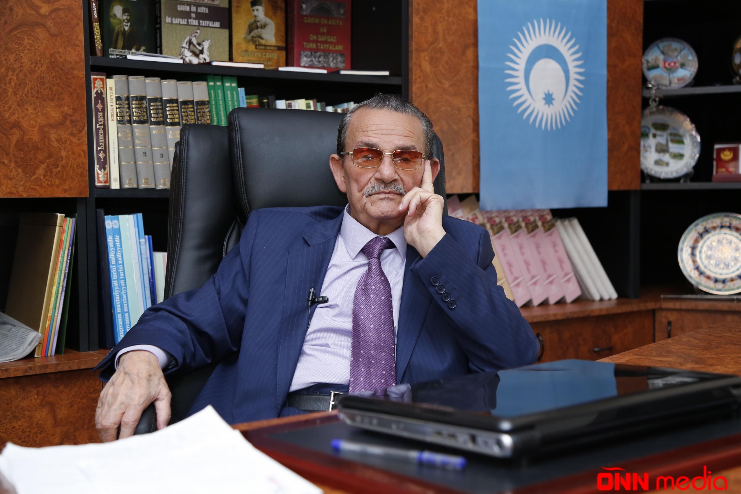 Səsini qaldır, qardaş, yeni dünya bizi çağırır!