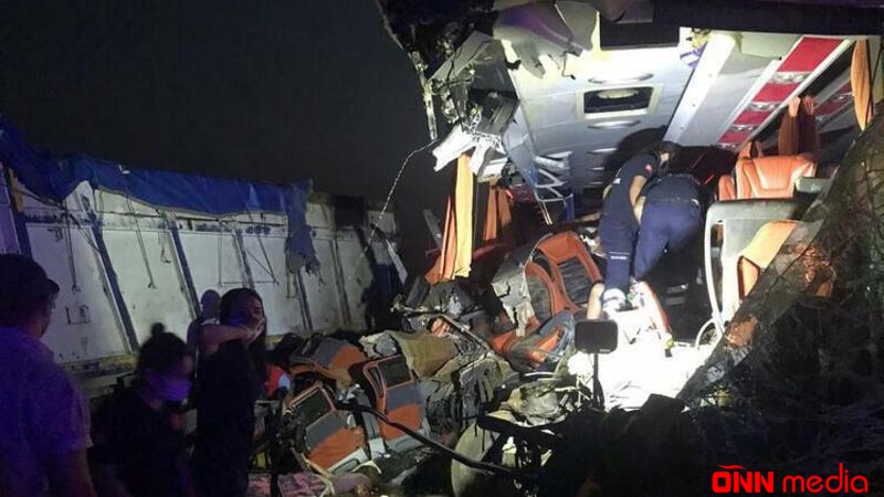 Türkiyədə DƏHŞƏT: 9 nəfər öldü, çox sayda yaralı var