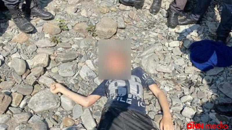 Azərbaycanda DƏHŞƏT: ana sevgilisi ilə birləşib oğlunu qətlə yetirdi