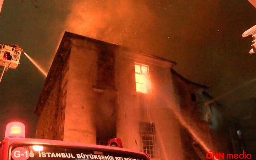 İstanbulda erməni kilsəsi yandı- ÖLƏNLƏR VAR