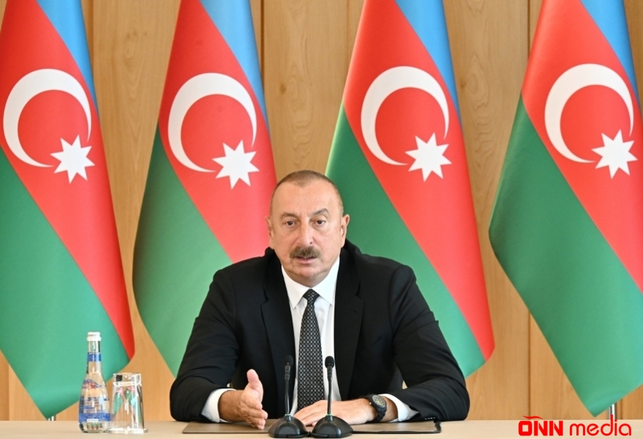 İlham Əliyev Seneqalın dövlət başçısını təbrik etdi