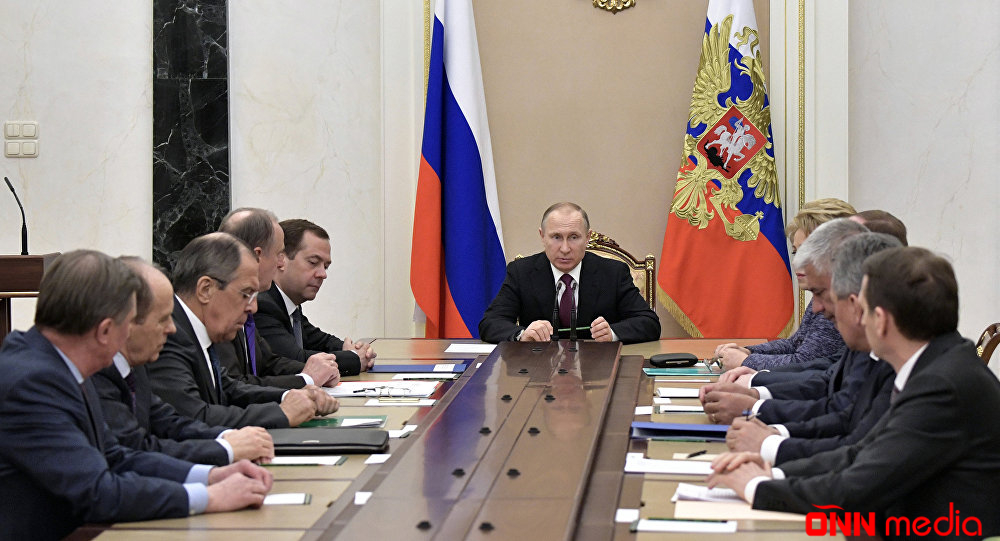 Putin Təhlükəsizlik Şurasını topladı