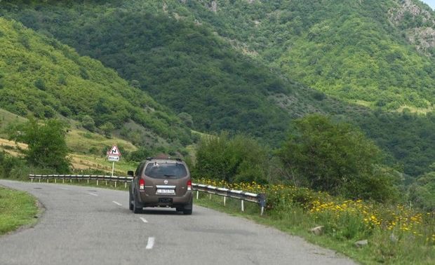 Ermənilər Zoda gedən yolu bağladılar