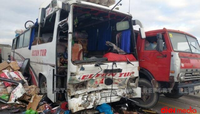 Qusar-Quba yolunda avtobus aşdı: 19 yaralı