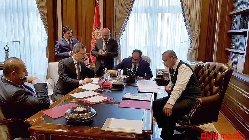 Ərdoğan Hakan Fidanı təltif etdi