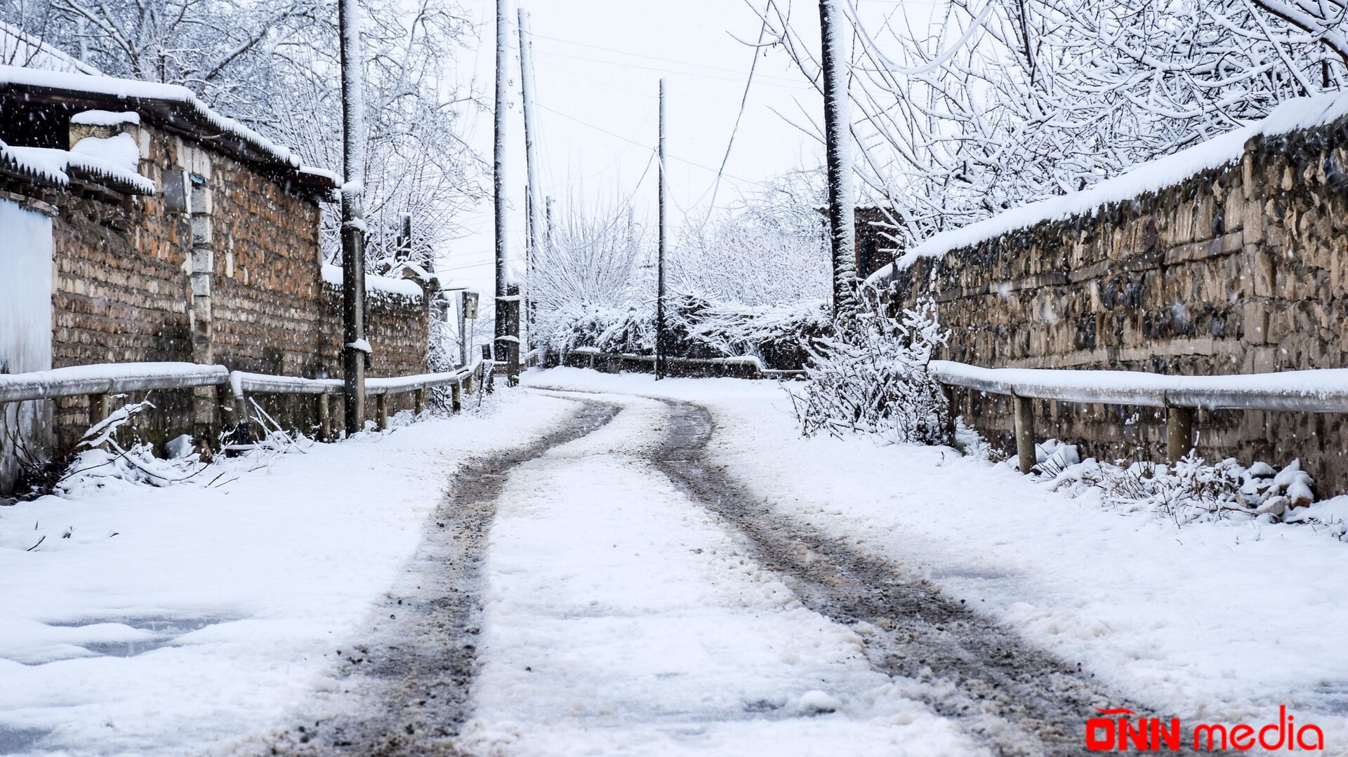 Azərbaycana qar yağdı