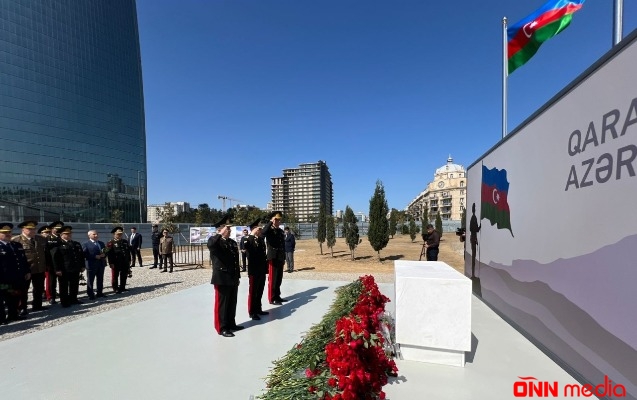 Kəmaləddin Heydərov Zəfər parkında - Foto