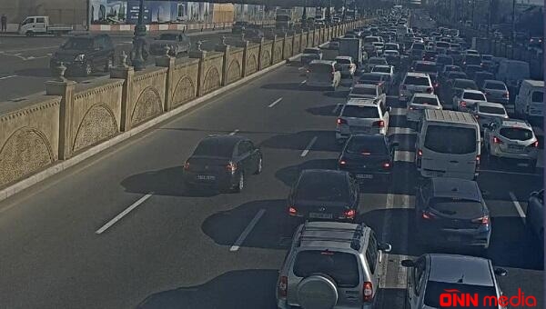 Bakıda qəza: yollarda sıxlıq yarandı