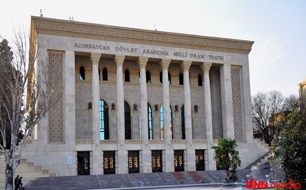Azdramın bir qrup əməkdaşı teatrdan uzaqlaşdırıldı