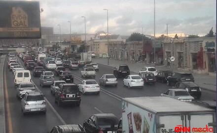 Bakıda bu yolda hərəkət dayandırıldı