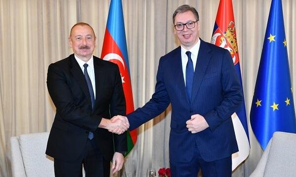 İlham Əliyev Vuçiçlə görüşüb