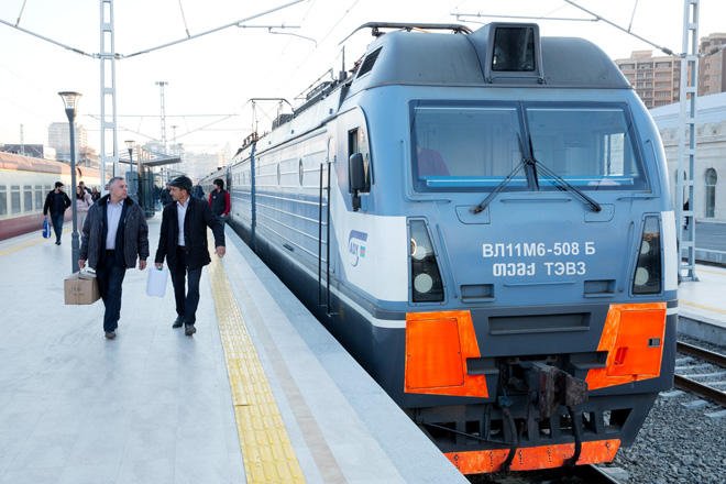 ADY bu sərnişinlərə müraciət etdi