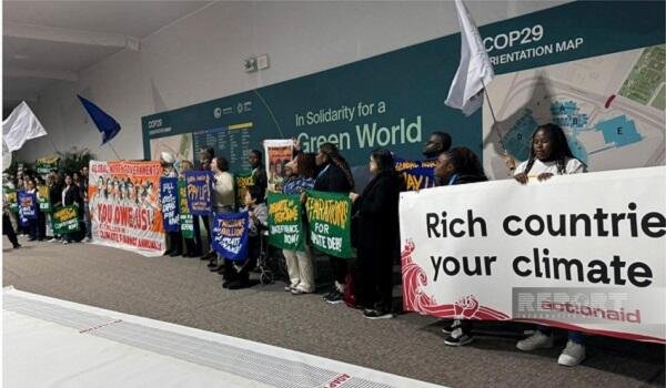 COP29-da konfrans iştirakçıları aksiya keçirdi