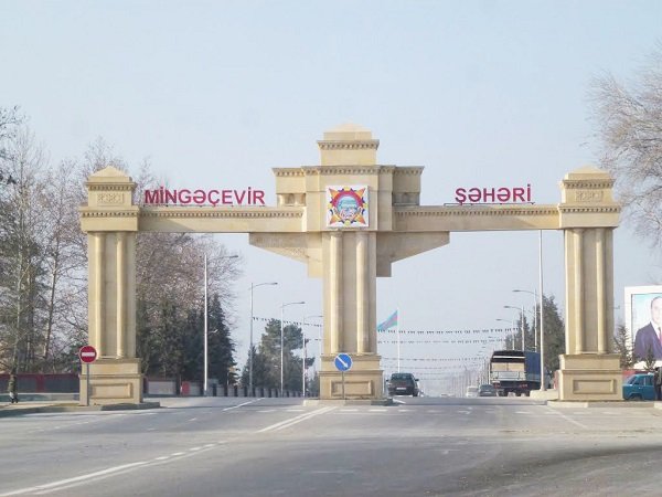 33 ilin direktoru vəzifədən niyə çıxarıldı?