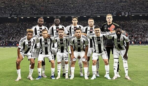 Beşiktaş baş məşqçi ilə yollarını ayırdı