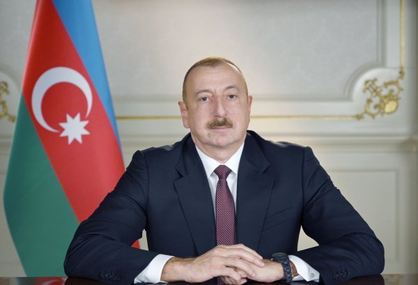 Prezident Minnixanovu təltif etdi