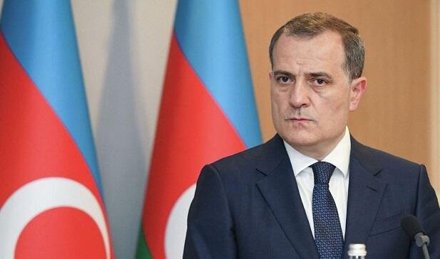 Ceyhun Bayramov Serbiyaya getdi