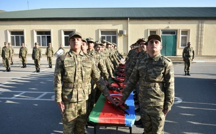 Onlar öz arzuları ilə hərbi xidmətə çağırıla bilərlər