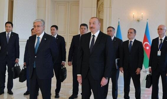 Əliyev Tokayevə zəng etdi