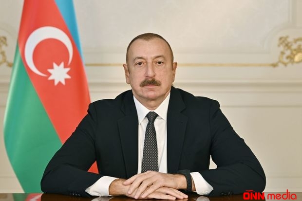 Prezident Arif Paşayevi təbrik etdi