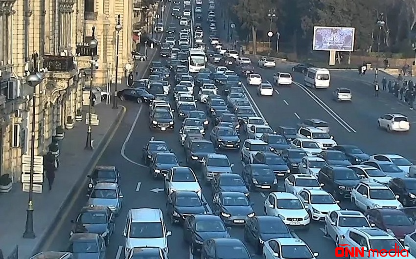 DİQQƏT- Bu yollarda tıxac var