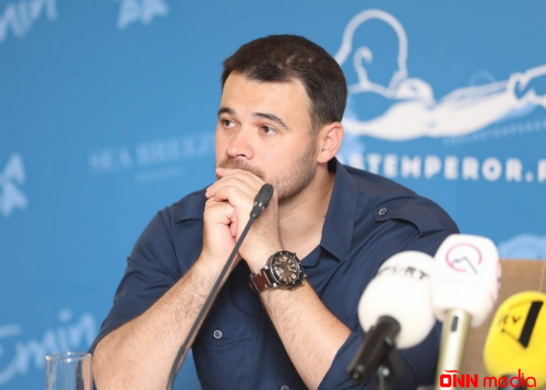 Konsert zalının qapıları niyə bağlı olub? - Emin açıqladı