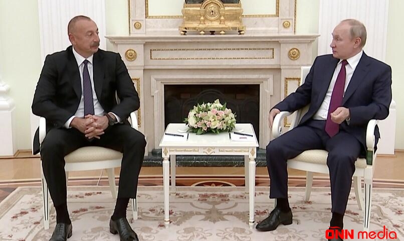 İlham Əliyev Vladimir Putinlə danışdı