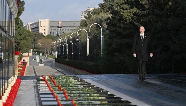 Prezident 20 Yanvar şəhidlərinin xatirəsini yad etdi