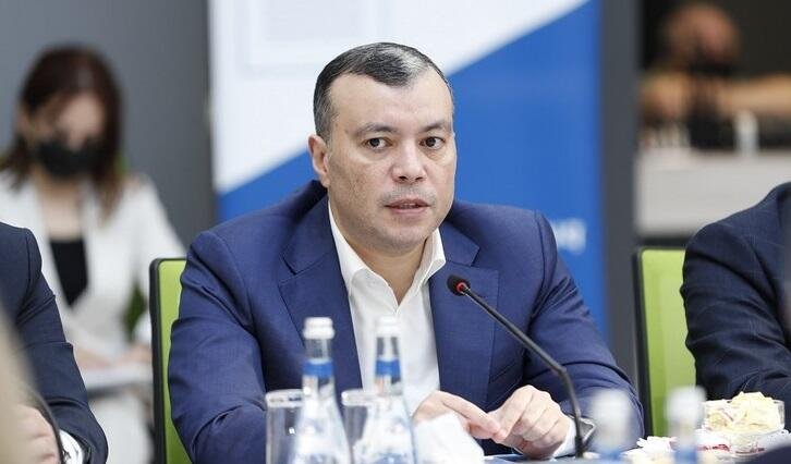 Sahil Babayev kollektivə təqdim edildi