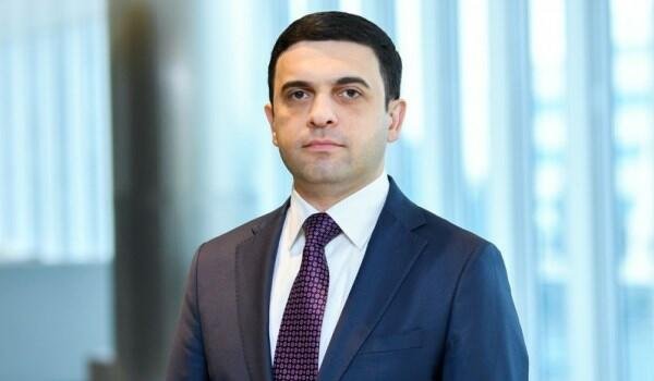 Emil Qarayevə ali xüsusi rütbə verildi