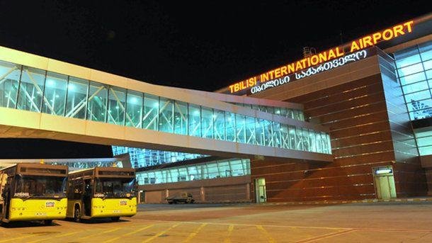 Aeroportda təcili təxliyyə elan olundu