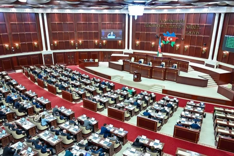 Milli Məclisin yaz sessiyasında ilk plenar iclası başlayıb