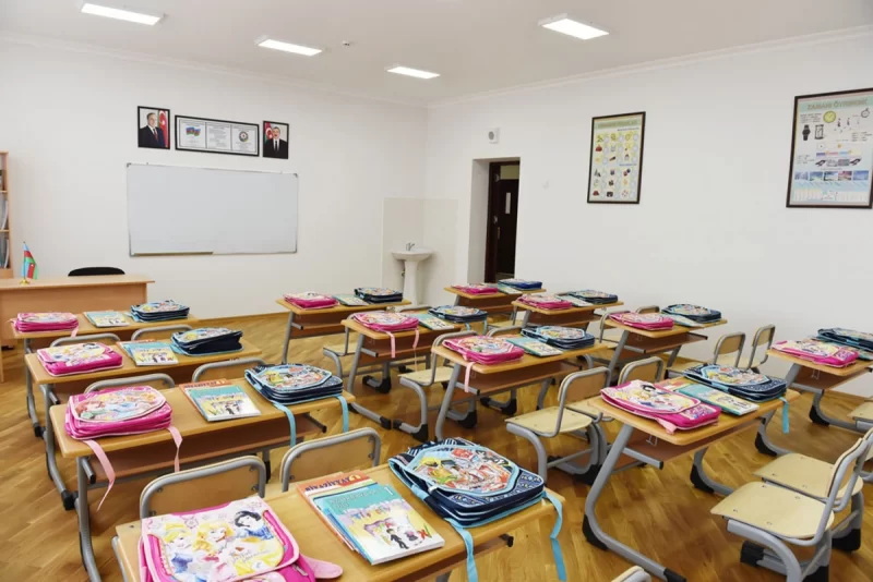 Dərs vaxtları fərqli tarixlərdə başlayacaq?- Nazir açıqladı