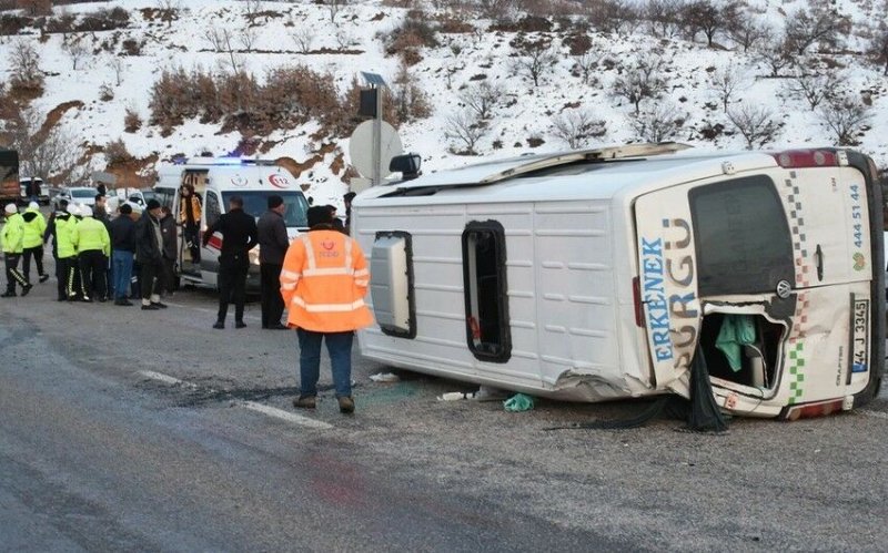 Türkiyədə sərnişin avtobusu aşdı- YARALILAR VAR