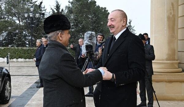 İlham Əliyev Pakistan baş nazirini təbrik edib