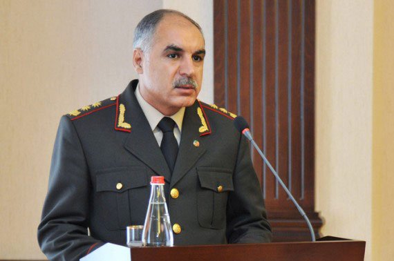Xanlar Vəliyev kollektivə təqdim olundu