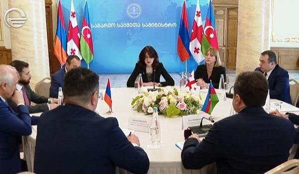 XİN başçılarının müavinləri görüşdü