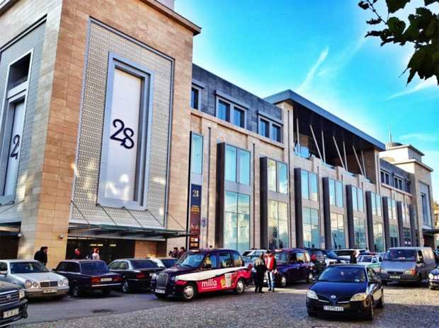 "28 Mall" a giriş bağlandl