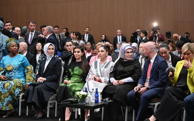 Mehriban Əliyeva Antalya Diplomatiya Forumunda iştirak edib