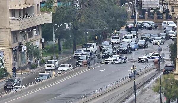Bakıda bu yol qismət bağlanır