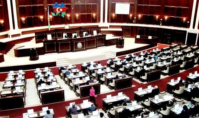 Milli Məclisin Plenar iclası başladı