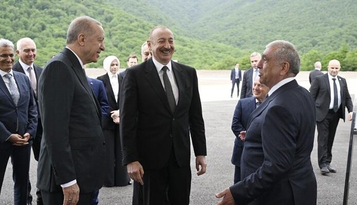 Əliyev, Ərdoğan və Şərif Laçını gəzdilər