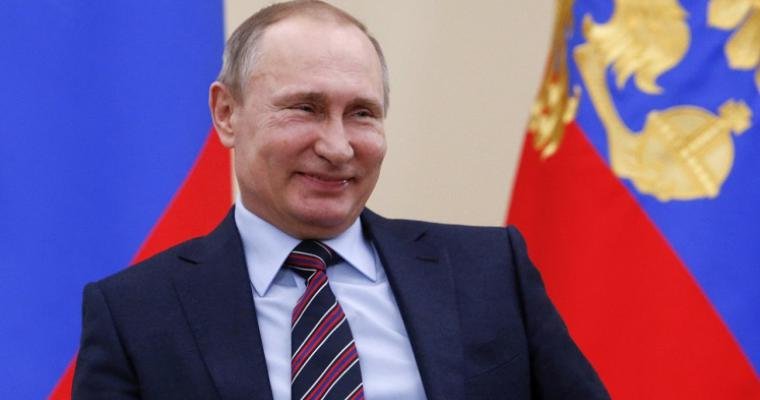 Putin müsəlmanları təbrik etdi