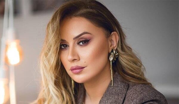 Roza Zərgərli yeriyə bilmir?