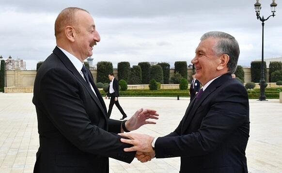 Əliyev Mirziyayevə zəng etdi